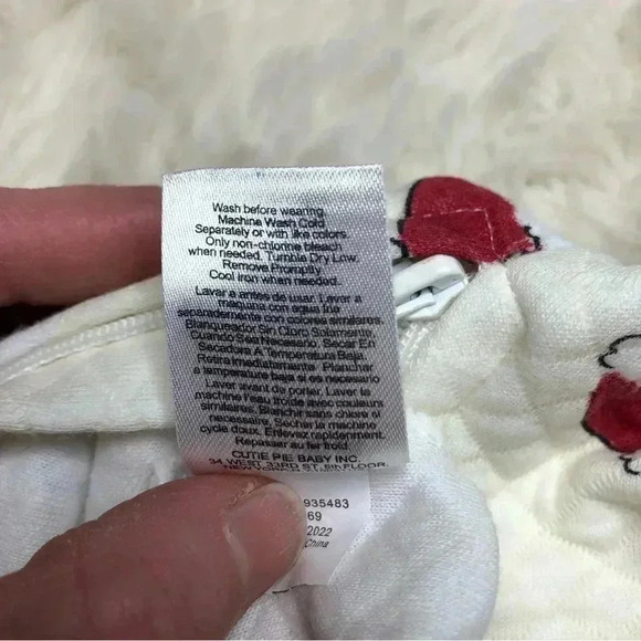 Chick Pea Footed Onesie Christmas Santa Pajamas Zippered White & Red 3-6 Months - Picture 11 of 16